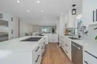 960 160B STREET - thumbnail 12