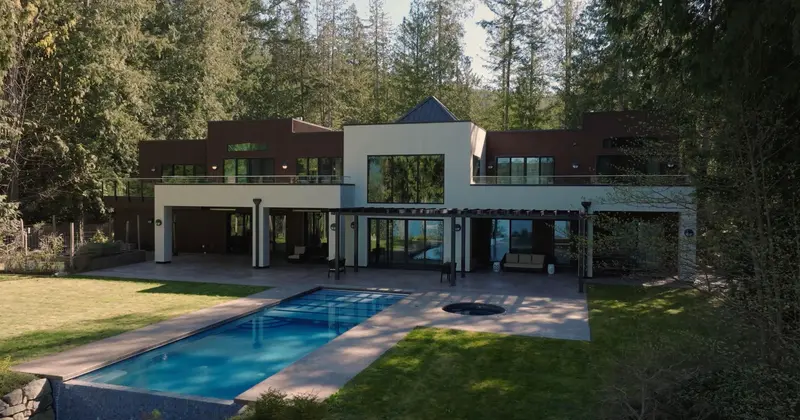 6119 SECHELT INLET ROAD - photo 1 of 25