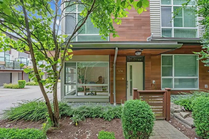 174 2228 162 STREET - photo 3 of 25