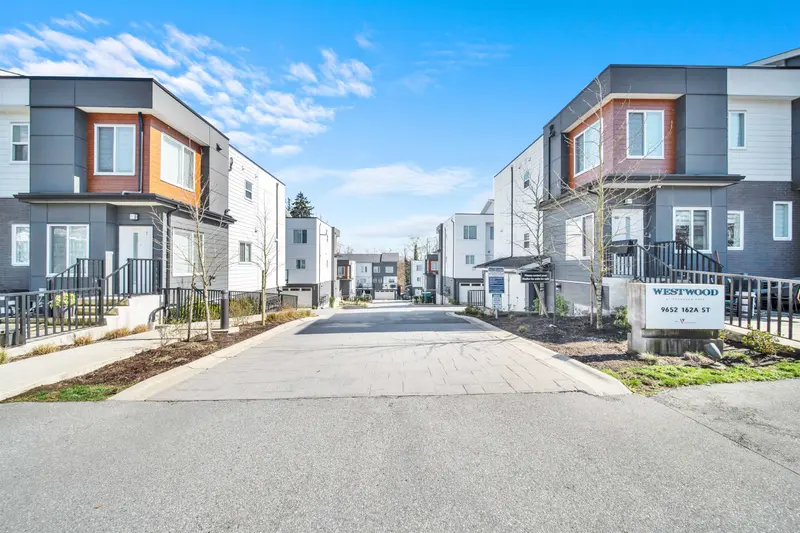 31 9652 162A STREET - photo 2 of 25