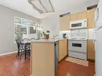 3 2678 KING GEORGE BOULEVARD - thumbnail 3