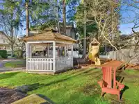 3 2678 KING GEORGE BOULEVARD - thumbnail 25