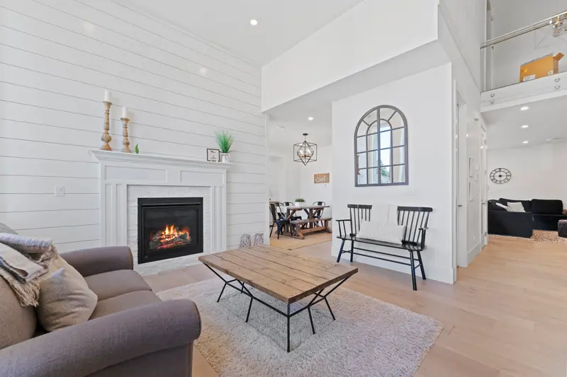 16466 103 AVENUE - photo 4 of 25