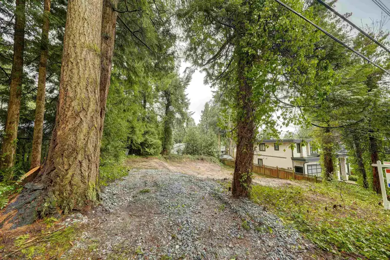 12692 16 AVENUE - photo 4 of 8