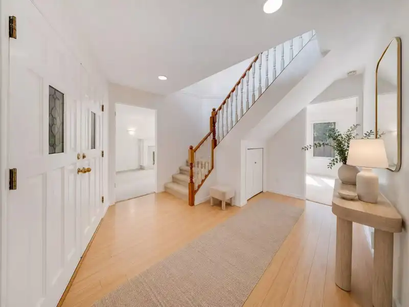 2333 150B STREET - photo 3 of 35