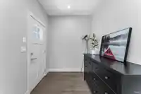 127 2853 HELC PLACE - thumbnail 3