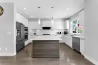127 2853 HELC PLACE - thumbnail 4
