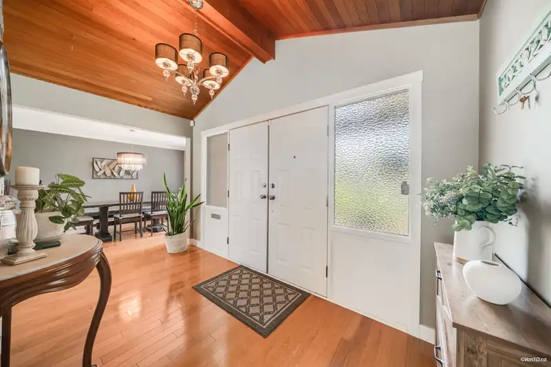 1691 143B STREET - photo 2 of 26