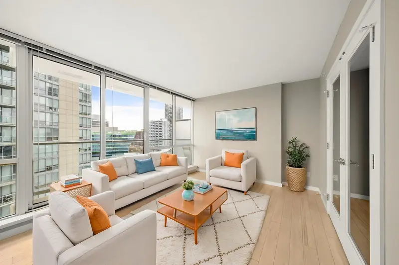 1310 13688 100 AVENUE - photo 2 of 25