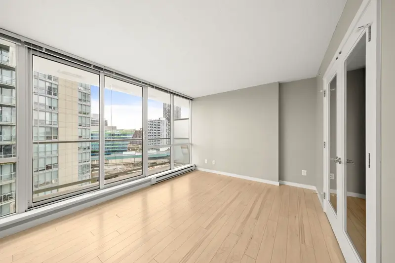 1310 13688 100 AVENUE - photo 3 of 25