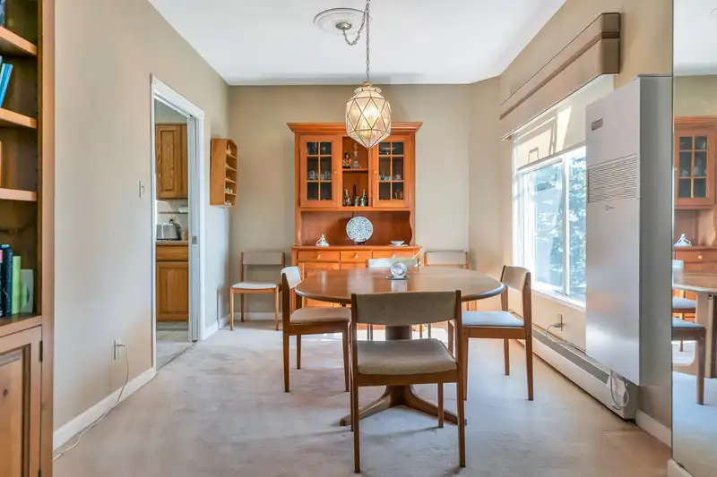 712 1442 FOSTER STREET - photo 4 of 30