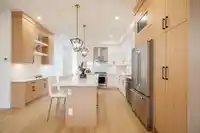 16673 16 AVENUE - thumbnail 5