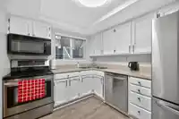 104 1390 MARTIN STREET - thumbnail 12