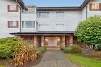 104 1390 MARTIN STREET - thumbnail 33