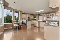 301 15050 PROSPECT AVENUE - thumbnail 8