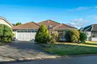 1035 KING GEORGE BOULEVARD - thumbnail 1