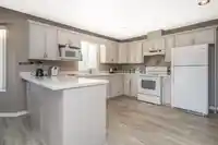 1035 KING GEORGE BOULEVARD - thumbnail 17
