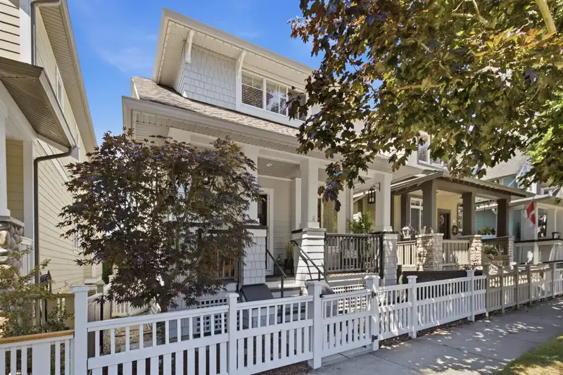 139 172A STREET - photo 2 of 38