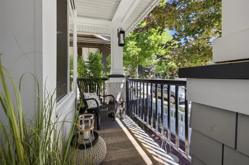 139 172A STREET - photo 3 of 38