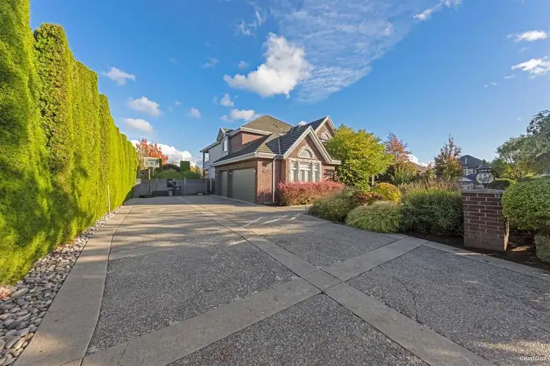 3408 156 STREET - photo 2 of 40