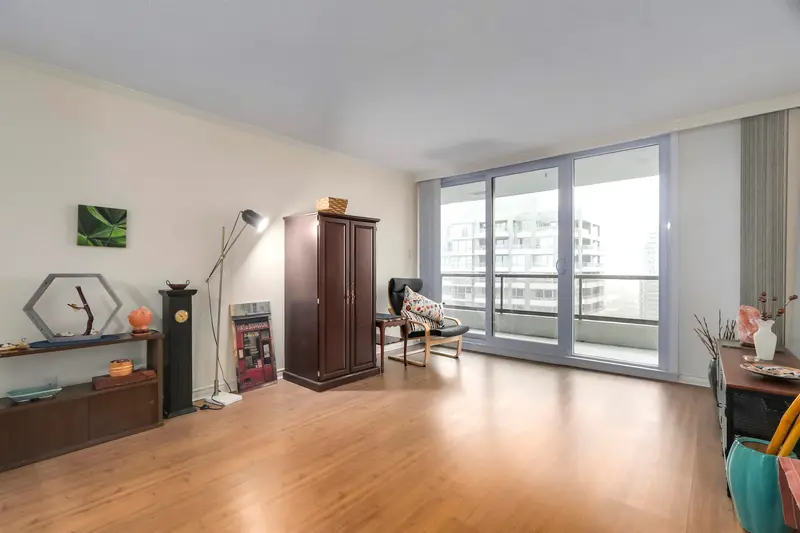 2306 4353 HALIFAX STREET - photo 3 of 18