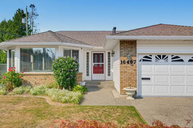16407 11A AVENUE - photo 4 of 40