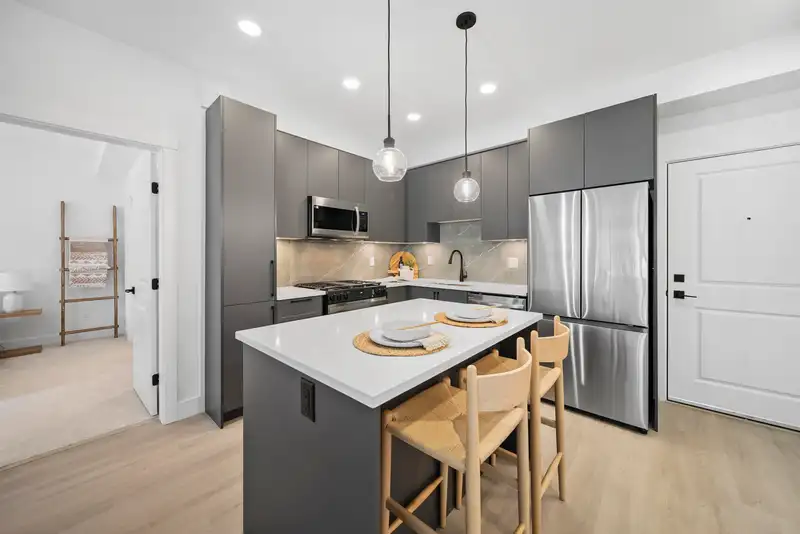 317 3438 146A STREET - photo 3 of 10
