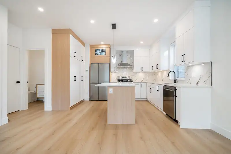 1 16697 16 AVENUE - photo 4 of 28