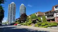 202 1444 MARTIN STREET - thumbnail 1