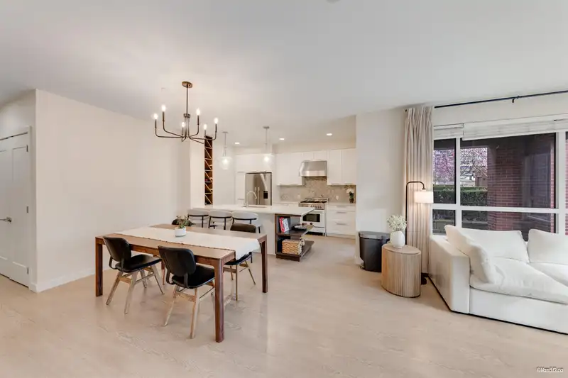 102 33540 MAYFAIR AVENUE - photo 4 of 25