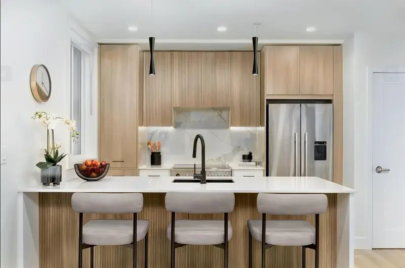 303 34375 GLADYS AVENUE - photo 4 of 7