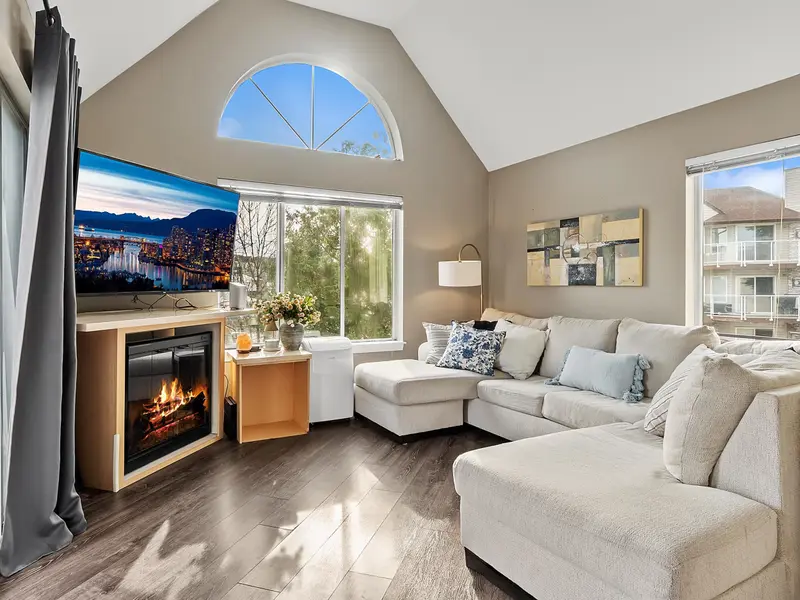 315 32725 GEORGE FERGUSON WAY - photo 2 of 25