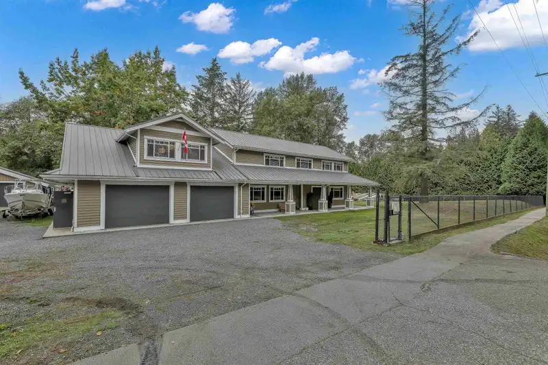 2831 184 STREET - photo 2 of 25