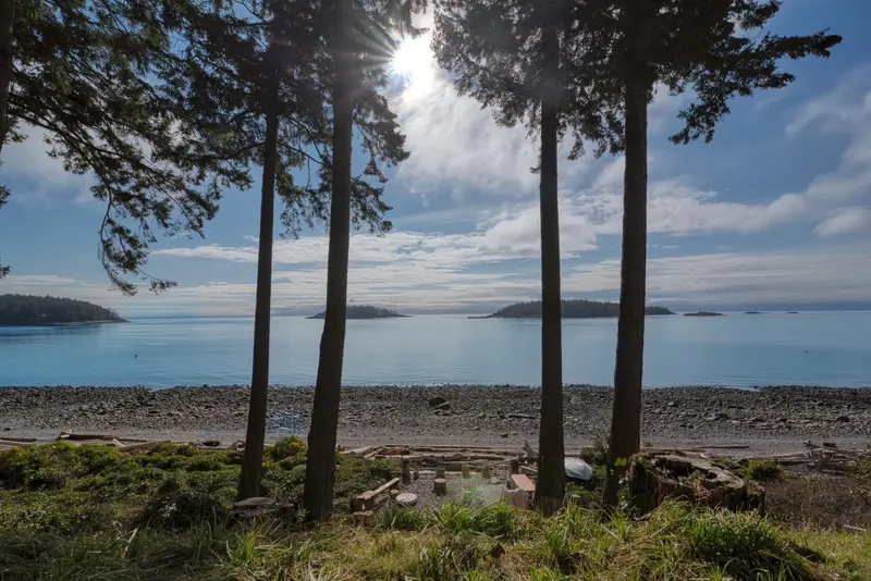 6437 SUNSHINE COAST HIGHWAY - photo 4 of 25