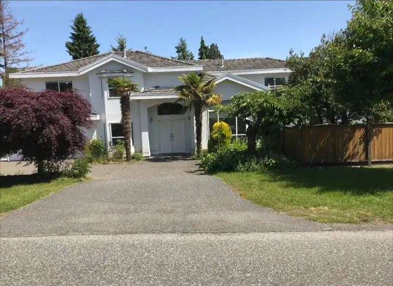 1388 LEE STREET - photo 1 of 27