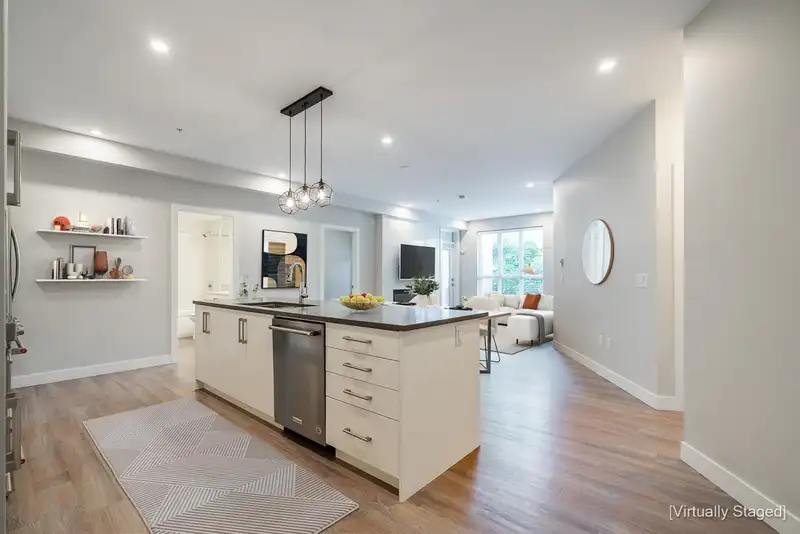 210 15436 31 AVENUE - photo 4 of 21