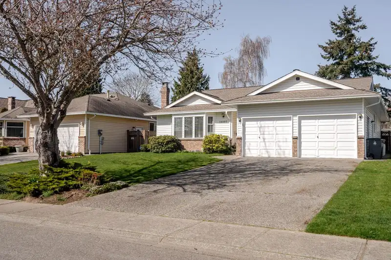 14097 16A AVENUE - photo 2 of 25