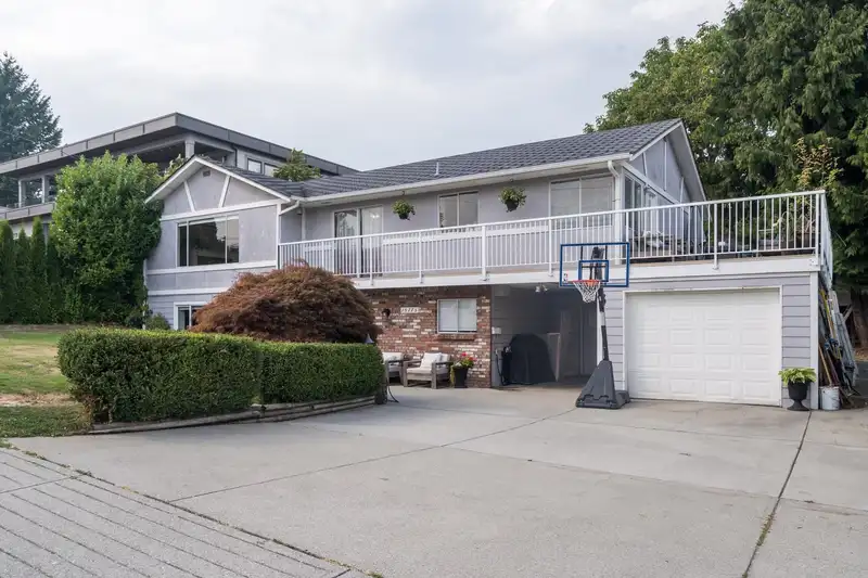 15775 ROPER AVENUE - photo 1 of 40