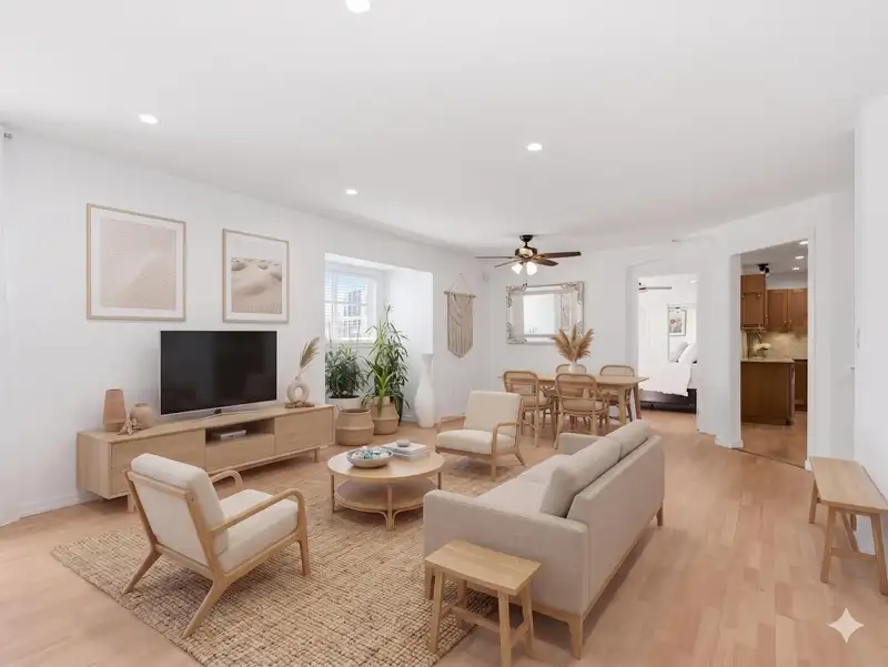 409 15621 MARINE DRIVE - photo 4 of 25