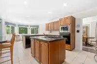 13676 18A AVENUE - thumbnail 12