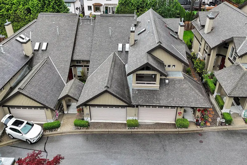 18 1550 LARKHALL CRESCENT - photo 2 of 25