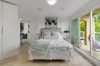 502 15015 VICTORIA AVENUE - thumbnail 11