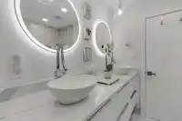 502 15015 VICTORIA AVENUE - thumbnail 13
