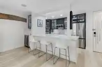 502 15015 VICTORIA AVENUE - thumbnail 3
