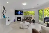 502 15015 VICTORIA AVENUE - thumbnail 9