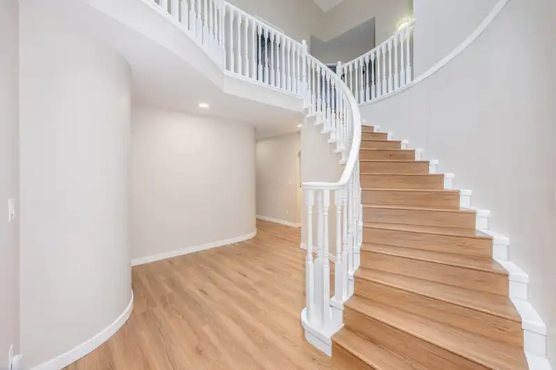 418 BALFOUR DRIVE - photo 3 of 25