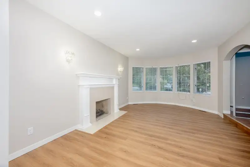 418 BALFOUR DRIVE - photo 4 of 25