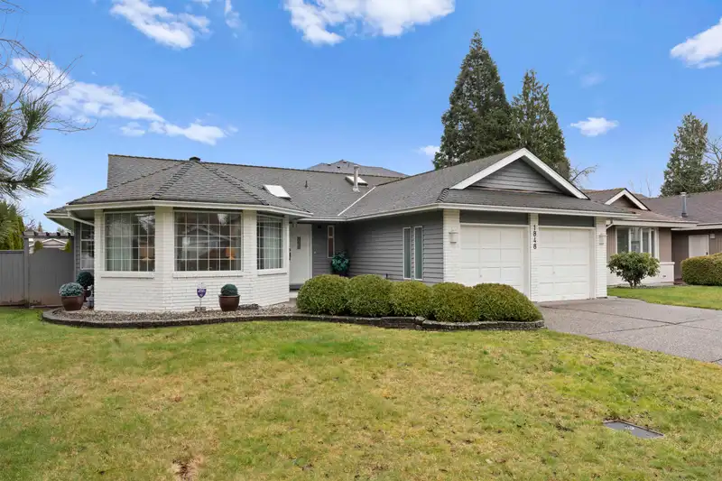1848 140A STREET - photo 2 of 39
