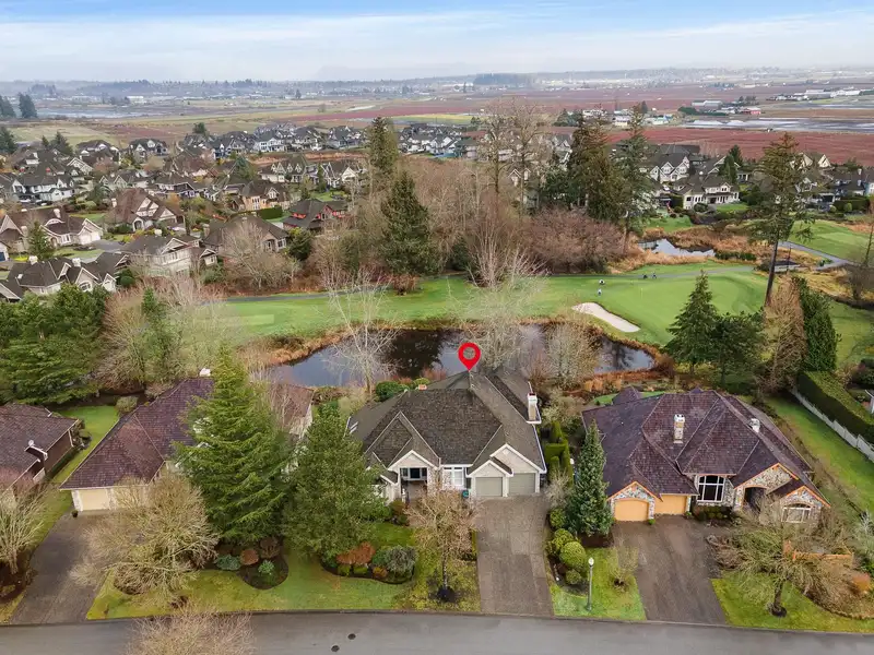3750 SOMERSET CRESCENT - photo 1 of 40