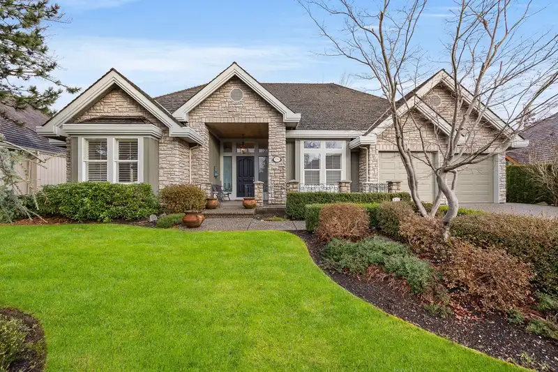 3750 SOMERSET CRESCENT - photo 2 of 40